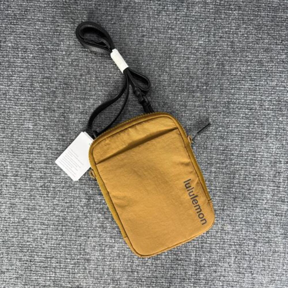 Lululemon Easy Access Crossbody Bag Brown Adjustable Travel Minimal